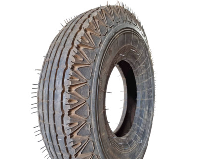 8.25 R15 Ярославль И-83 119A6 Причіпна вантажна шина 8.25 R15 Ярославль И-83 119A6 Причіпна вантажна шина