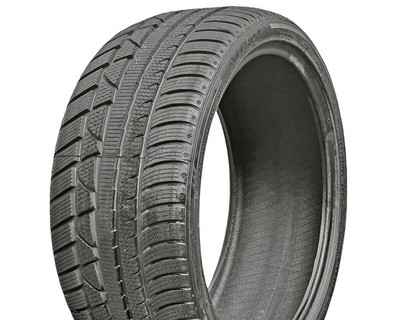235/45R17 Leao Winter Defender UHP 97H Легкова шина